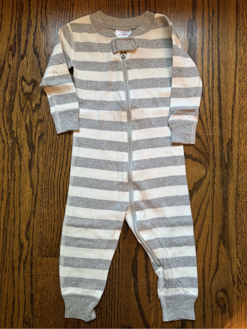 Hanna Andersson Gray & White Striped Zip Front Footie Pajamas